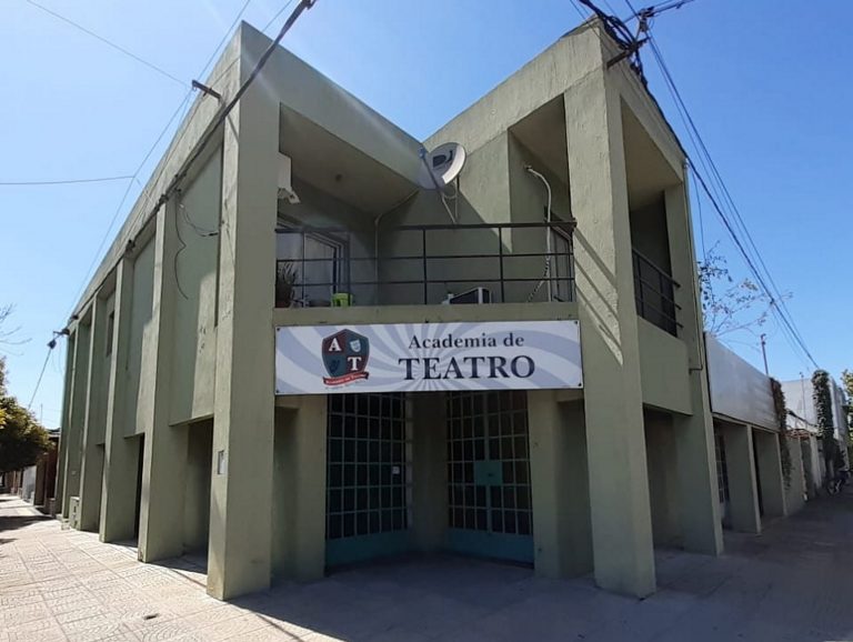 Academia de Teatro: por Zoom se presenta «Gris de Ausencia»