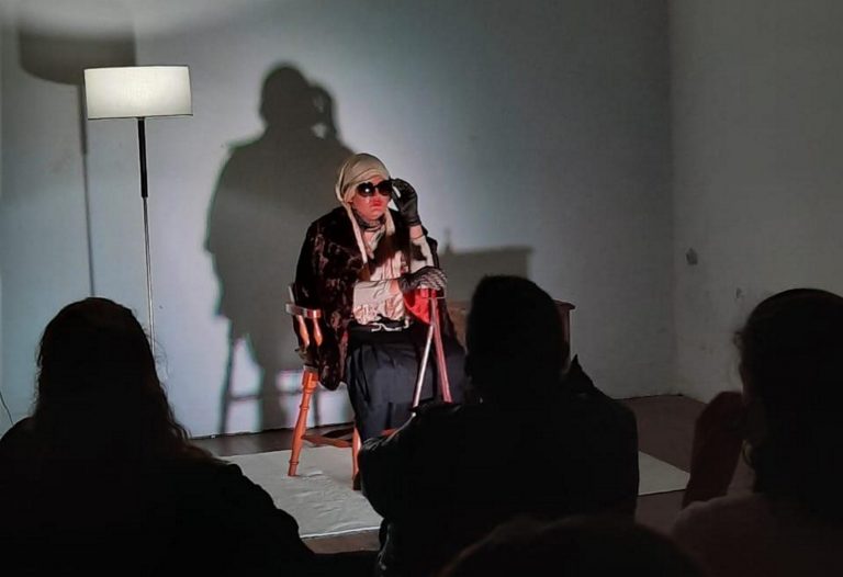 Se presenta la obra teatral «Postergadxs»