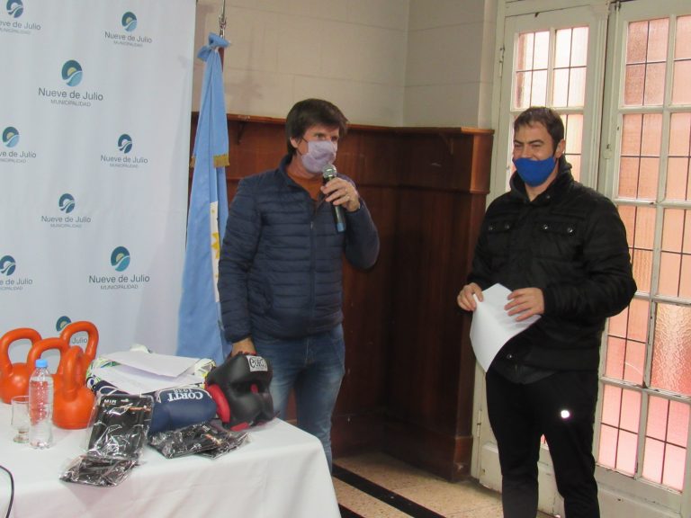 Entregaron material para instituciones deportivas