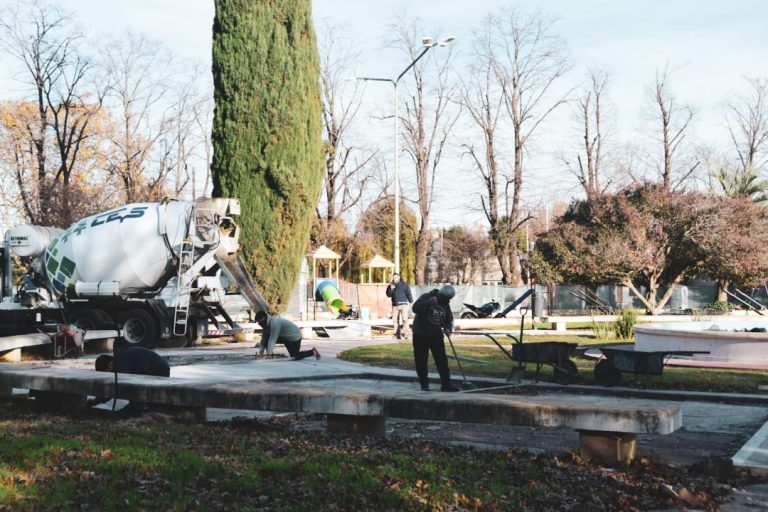 Sigue la obra de la Plaza España Diario El 9 de Julio