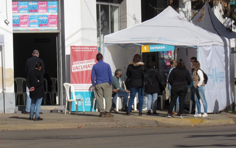 En la Provincia cayeron los casos de Covid