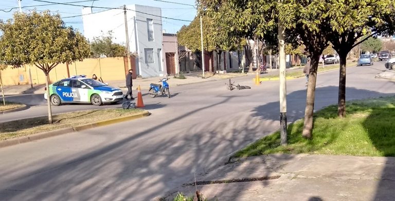Accidente entre una moto y bicicleta