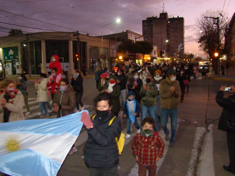 “Padres Organizados” volvieron a marchar por la presencialidad en las escuelas