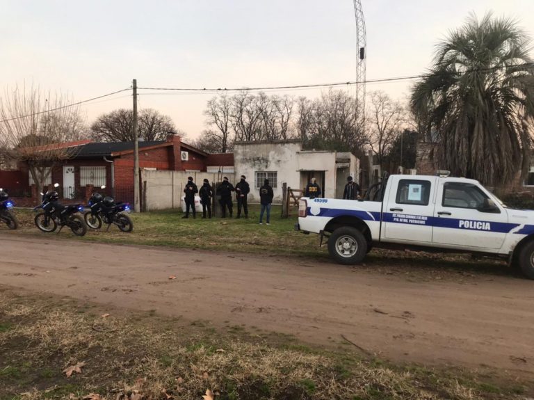 Patricios: incautan arma blanca y marihuana