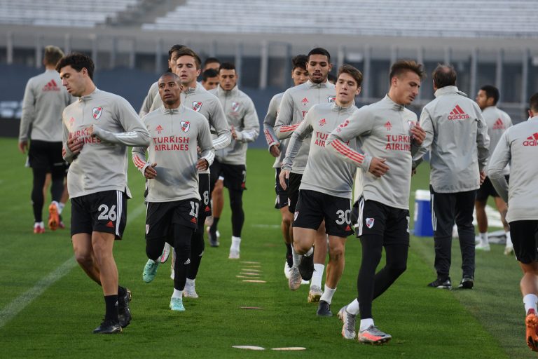 River: José Paradela y De la Cruz, por un lugar