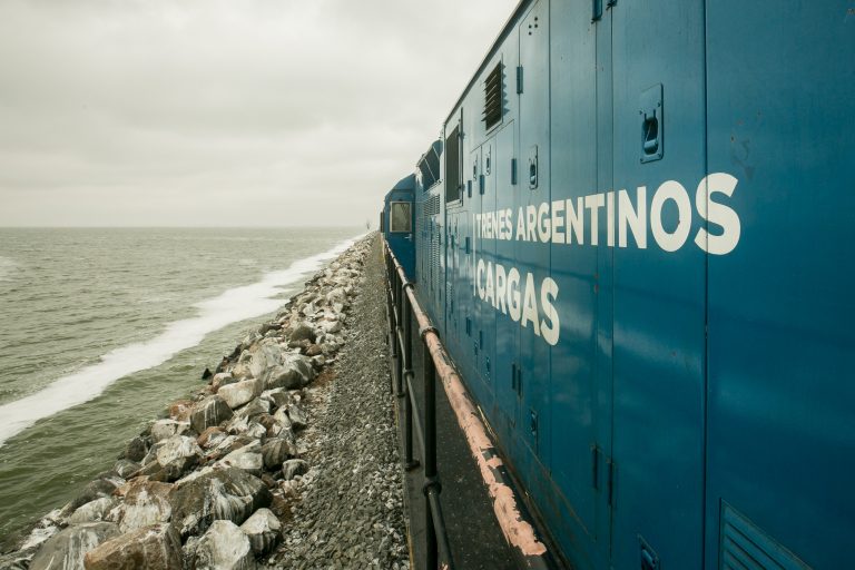 Laguna La Picasa: las vías del tren de cargas están rehabilitadas un 70%