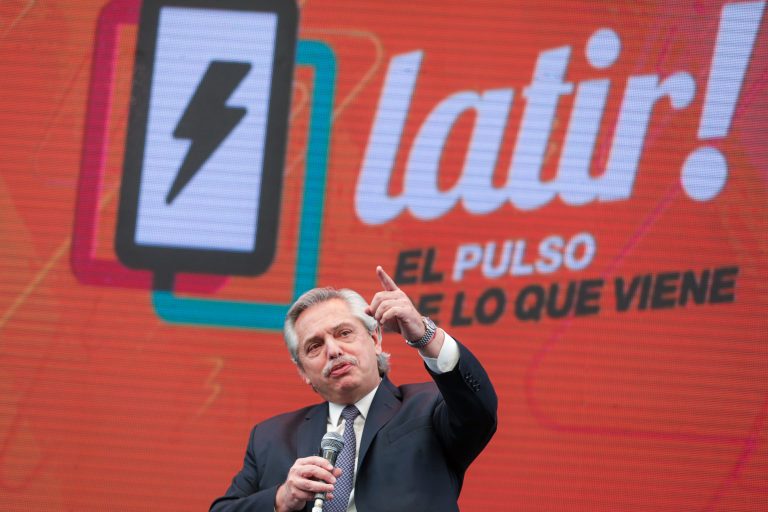 Fernández encabezó el acto de Argentina Programa