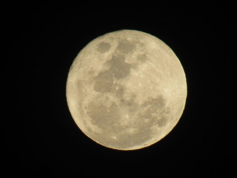 Así se aprecia la Luna Llena