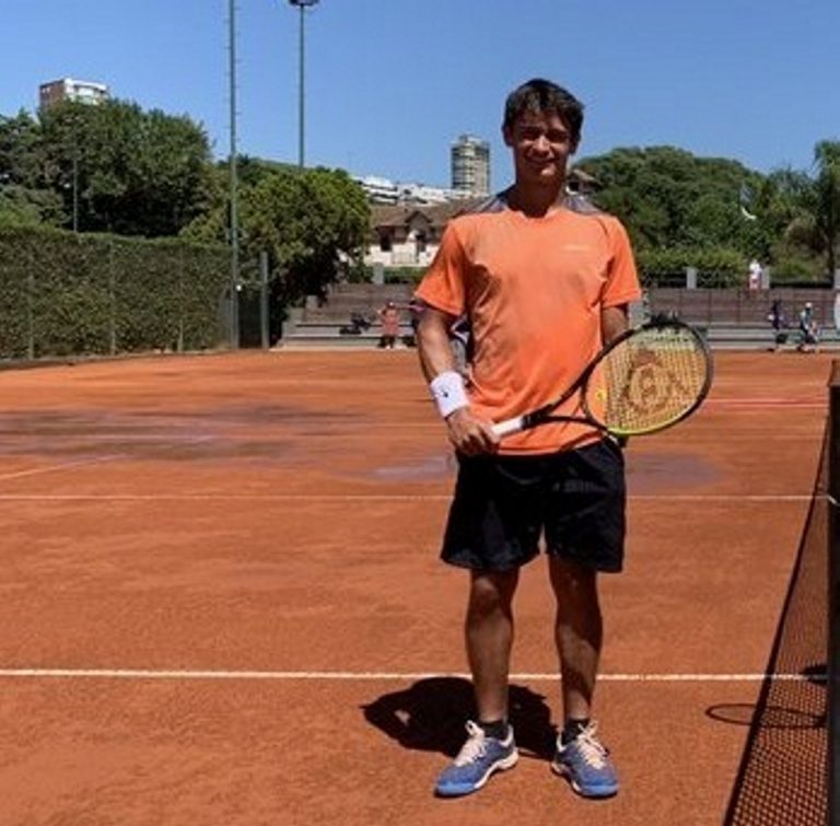 En Serbia, Navone hizo semifinal en singles y dobles