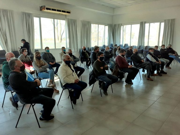 Las ligas de fútbol se reunieron con el A.Pre.Vi.De.