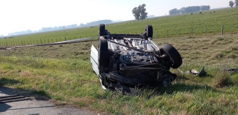 Accidente terminó en vuelco en Ruta 65