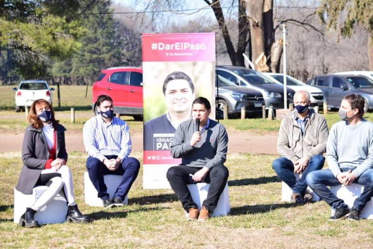 La U.C.R.-Juntos presentó su lista de precandidatos