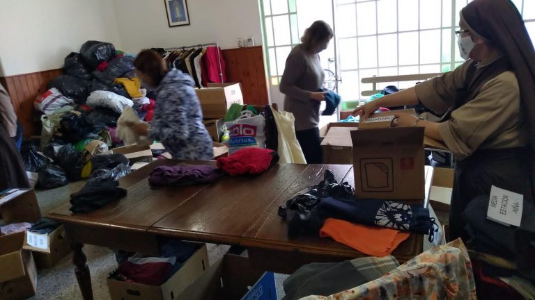 Con lo recibido, Cáritas quedó cubierto de ropa