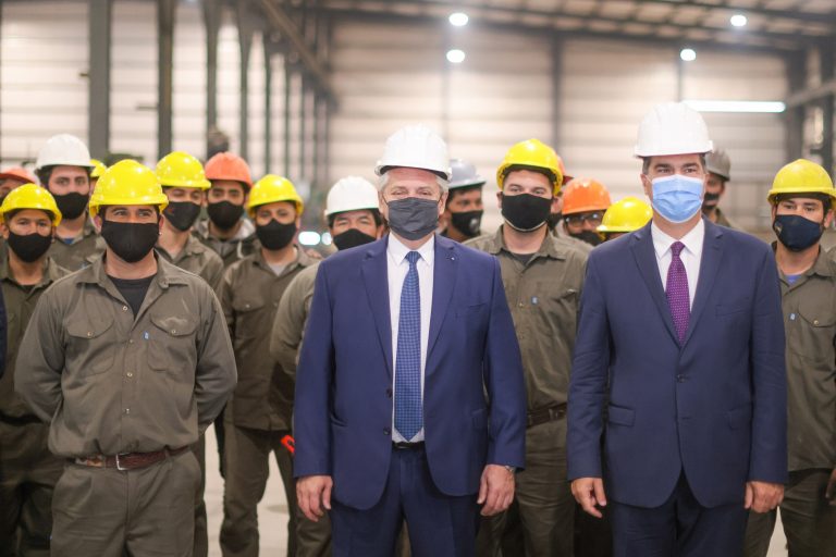 El Gobierno destacó el crecimiento de la industria y habló de “dos modelos en pugna”