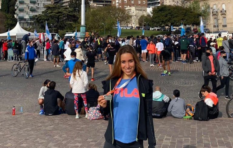 8k Rosario: Fiorella Caviglia ganó la general de damas