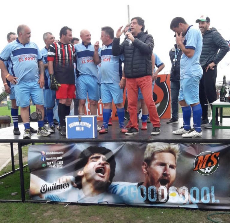 Gritó Campeón el equipo + 50 de Fútbol Senior del 9