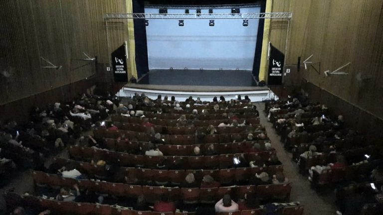Después de Piquín, pueden llegar otros espectáculos al Rossini