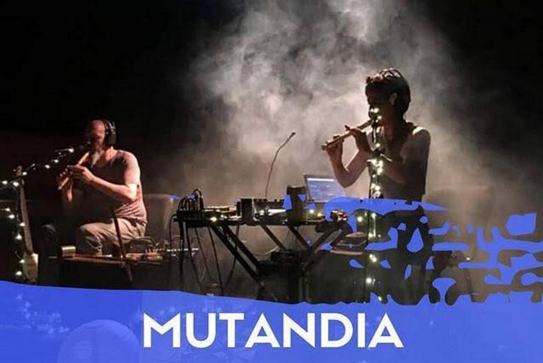 Espectáculo de folklore en «Dennehy Casa de Té»