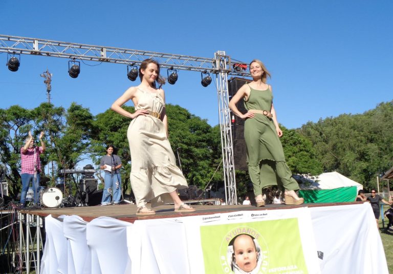 El desfile de modas tuvo muy buena convocatoria