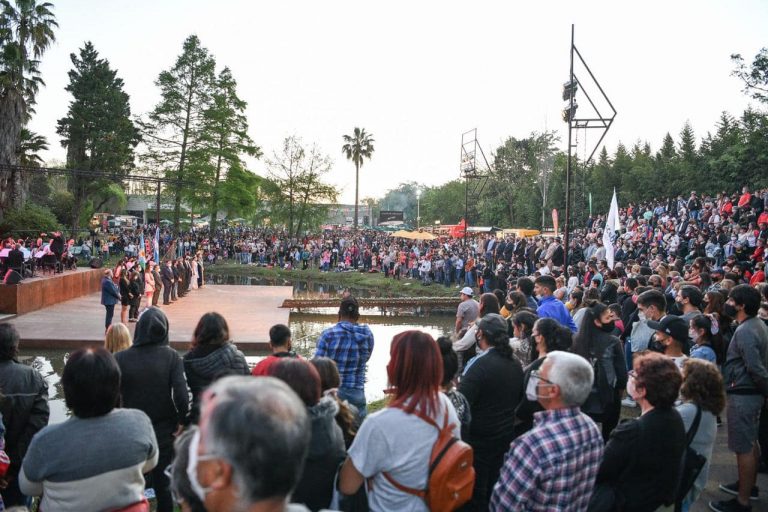 En Escobar se desarrolla la Fiesta de la Flor