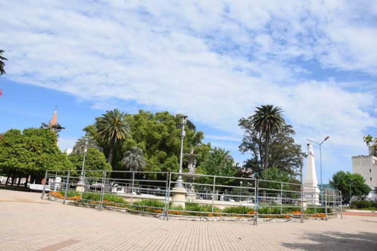 Plaza Belgrano: restauran la fuente