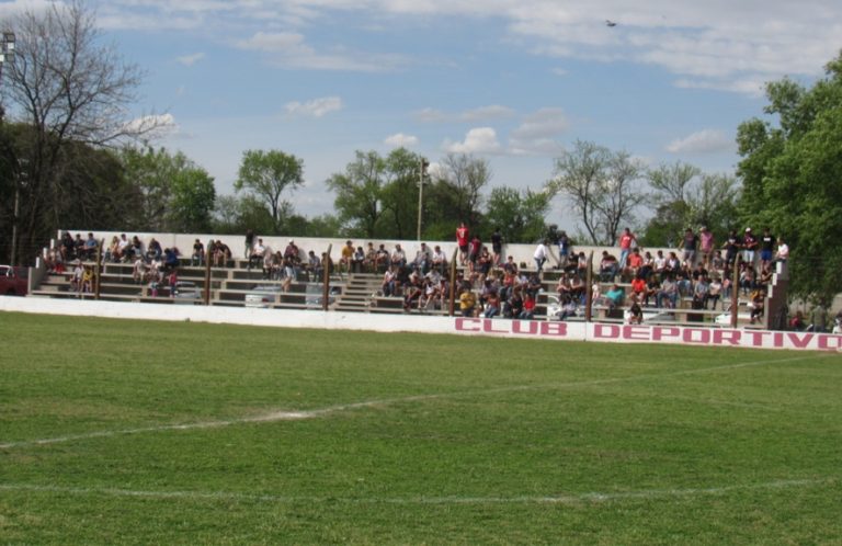 El Deportivo San Agustín construyó una tribuna