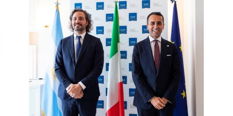 El canciller Cafiero mantuvo este mediodía un encuentro bilateral con su par italiano Di Maio en Sorrento