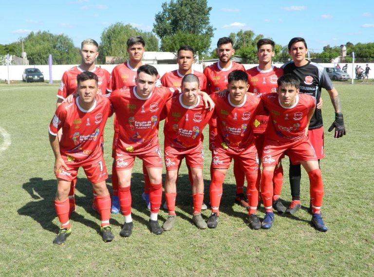 Agustín Alvarez rescató un agónico empate en Quiroga