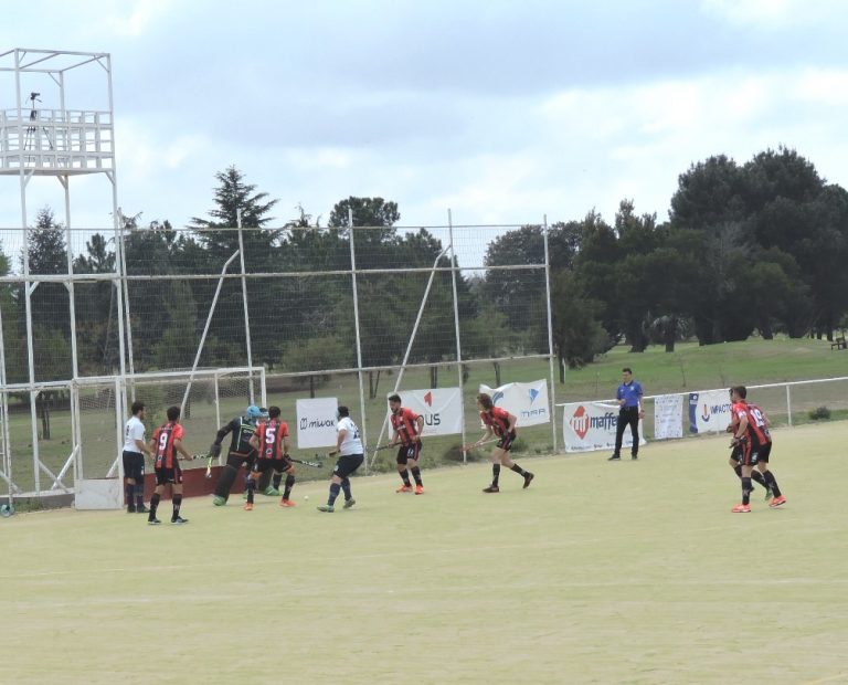 Hockey: Atlético 9 de Julio se afianza en el primer lugar