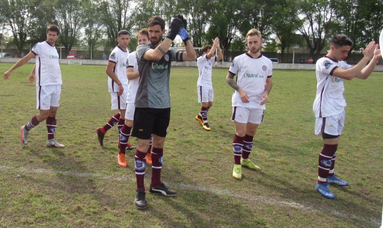 San Agustín rescató un empate con 9 jugadores