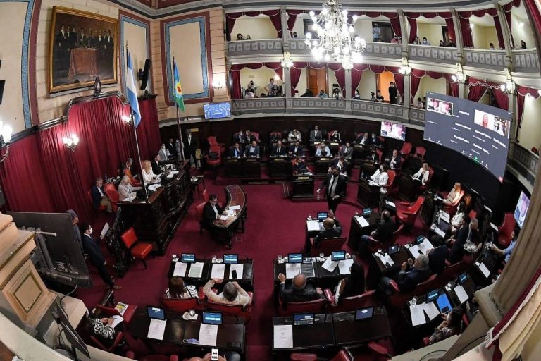 Nuevejulienses candidatos a senadores y diputado