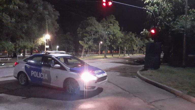 Accidente de tránsito: motociclistas lesionados