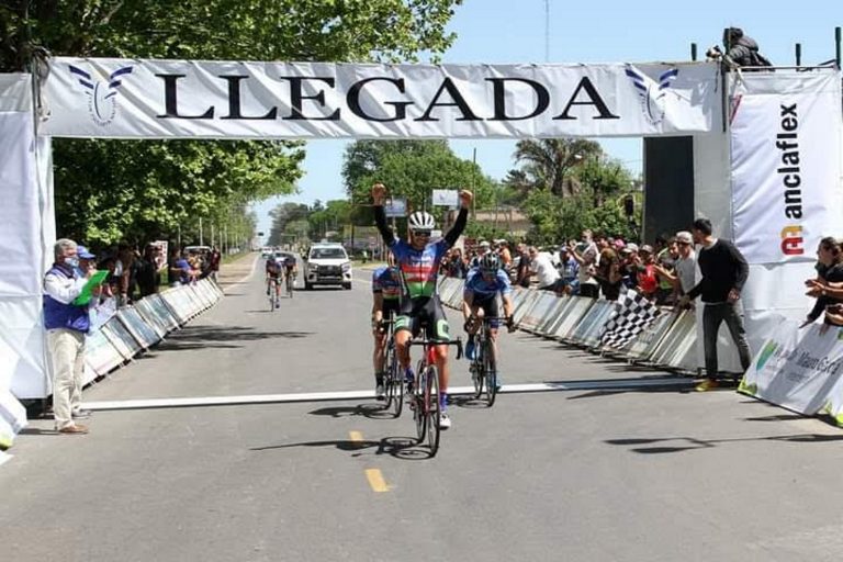 Ciclismo: se corre el Gran Premio Ciudad de 9 de Julio