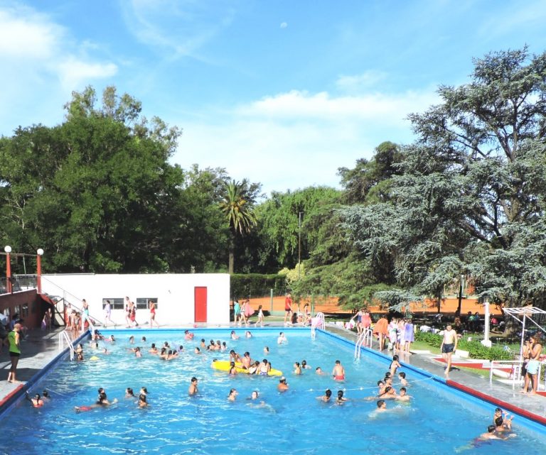 Atlético de campamento y pileta