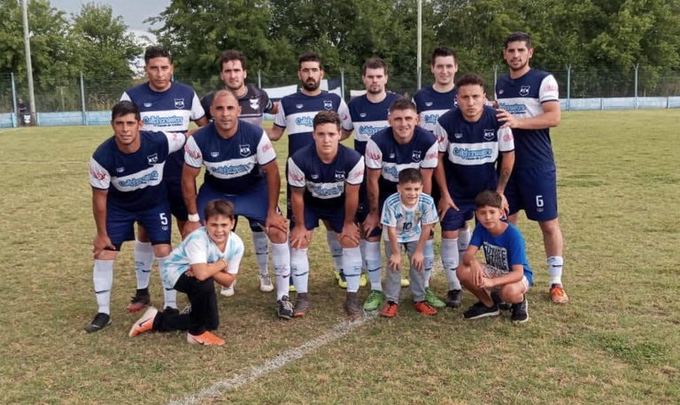 Goleó Libertad y quedó como único líder del Ascenso