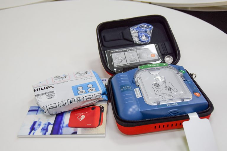 El Club de Leones entregó importante instrumental médico