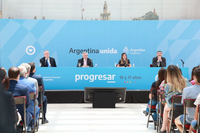 Ampliarán las becas Progresar para adolescentes
