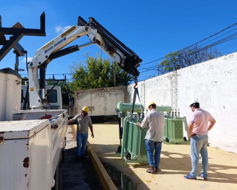 Arribaron a la CEyS los primeros equipos para la línea de alta tensión