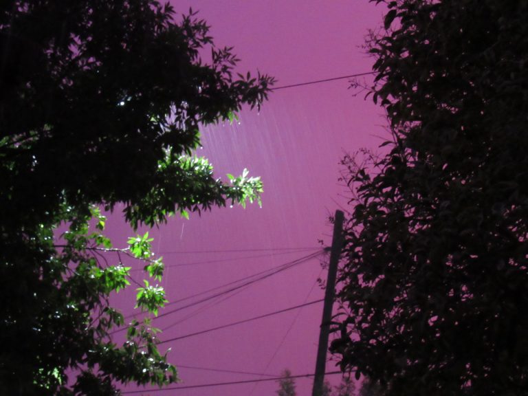 Cómo cambió el color del cielo durante la tormenta