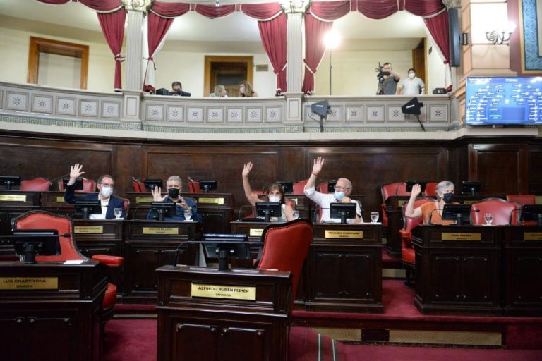 Senado: autorizan el allanamiento a la oficina de Allan