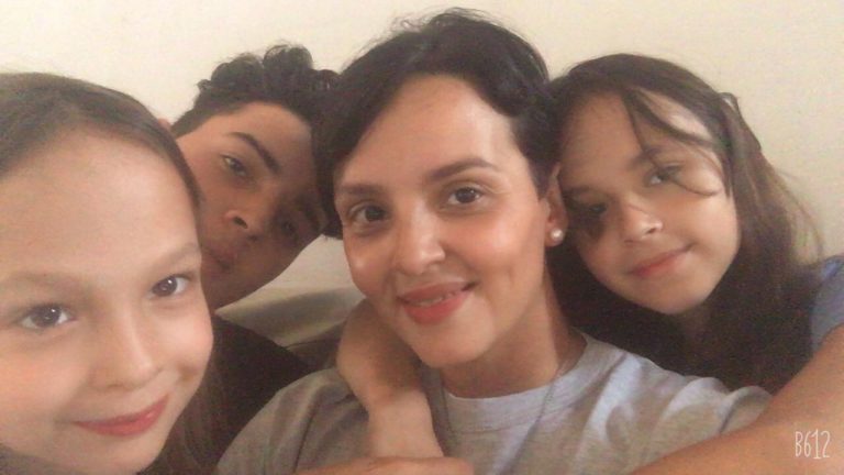 María Emilia y sus hijos necesitan un hogar: se incendió la casa donde habitaban y no tienen dónde vivir
