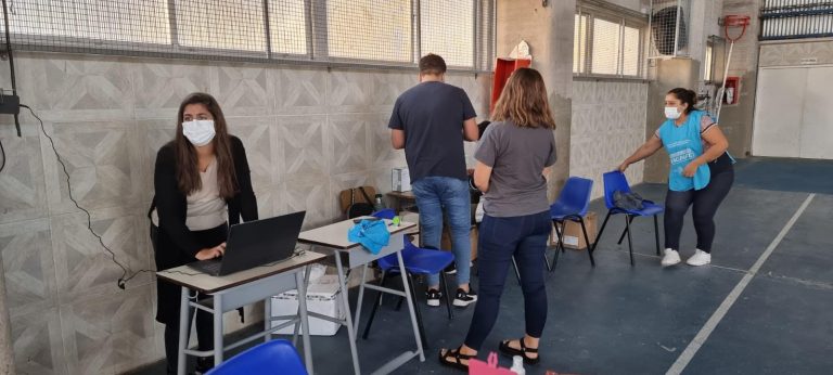 Continúa la vacunación en las escuelas
