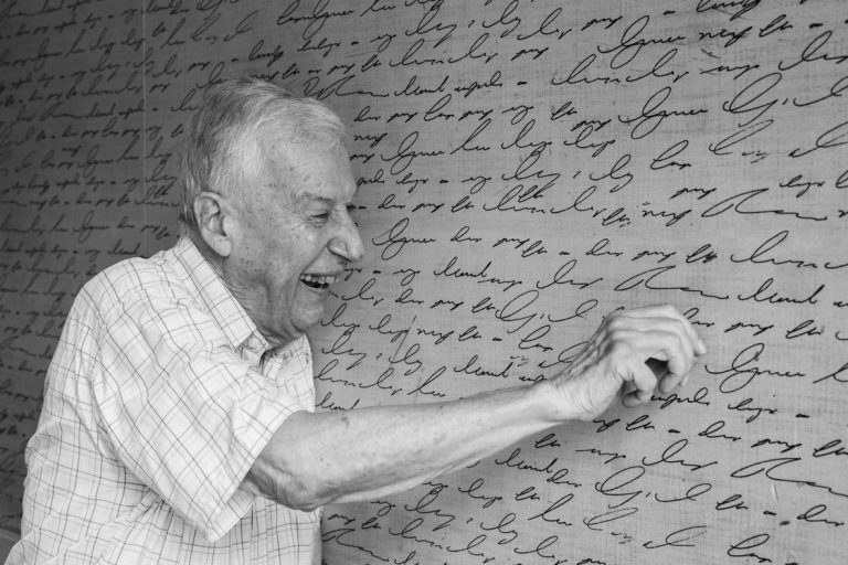 Un libro recoge la obra autobiográfica del sociólogo nuevejuliense Darío Canton