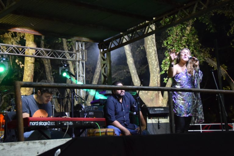 El público acompañó en el Festival de Músicos locales