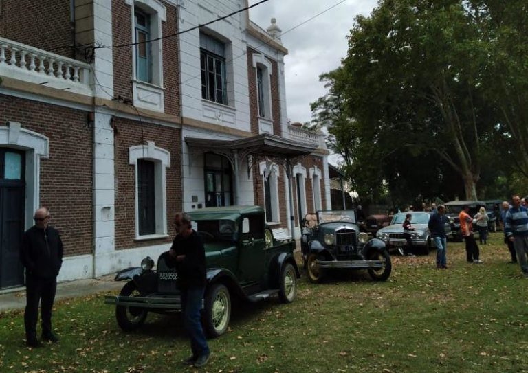 Los autos clásicos fueron los protagonistas del domingo