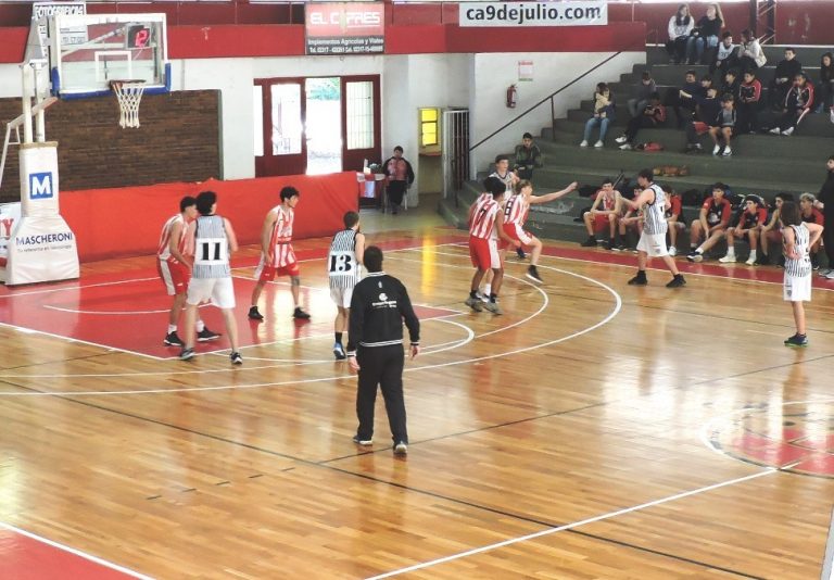 Básquet: triunfos de Atlético 9 de Julio sobre Sportivo de 25 de Mayo