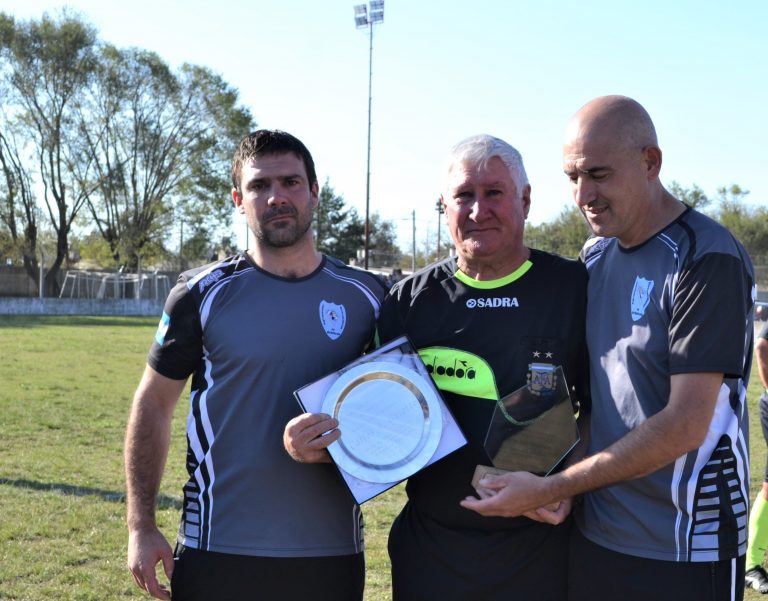 Emotiva despedida del arbitraje a Carlos A. Guiotto