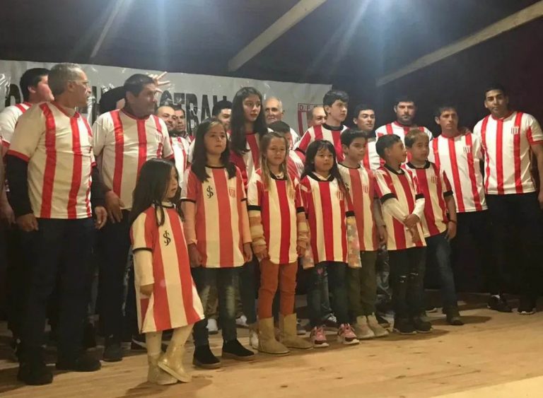 El Club de Dennehy se presentó en sociedad