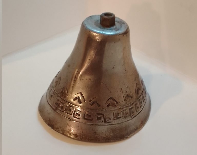 La campanita de la zapatería de Paladino