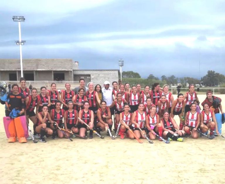 Comenzó el Primer Torneo Oficial de Mamis Hockey